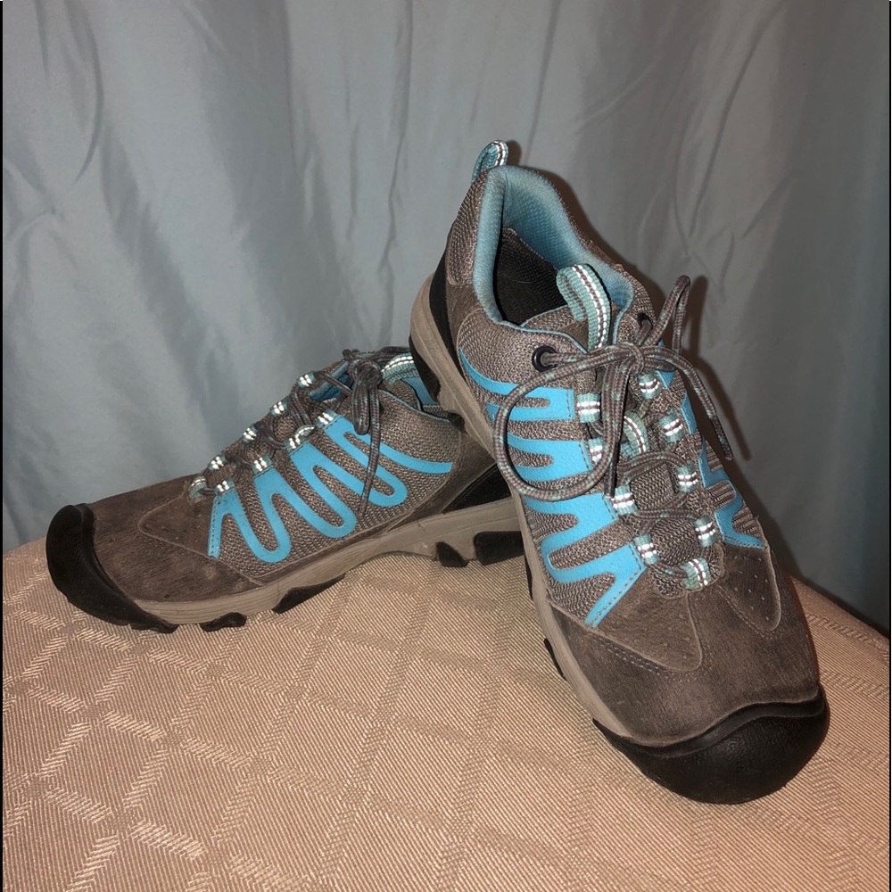 Women’s Keen hiking shoes, gray & blue, size 6.5
